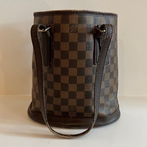 Louis Vuitton Marais bucket bag in Damier Ebene